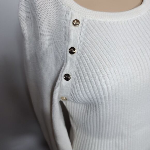 Guess White Sweater With Buttons on Sleeve - Picture 7 of 11